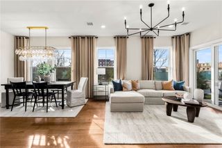 32 East Point Drive 2, East Providence, RI 02916