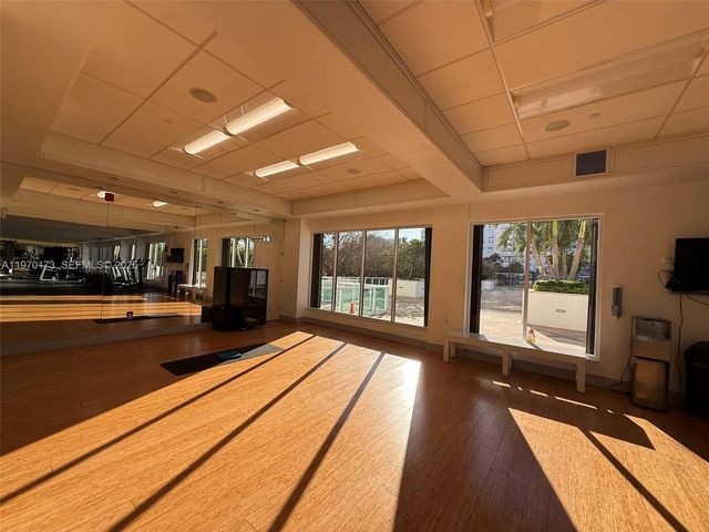 2851 NE 183rd St 412E, Aventura, FL 33160