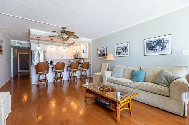 5300 GULF DRIVE 204, Holmes Beach, FL 34217