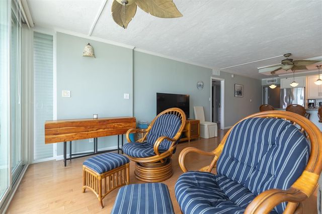 5300 GULF DRIVE 204, Holmes Beach, FL 34217