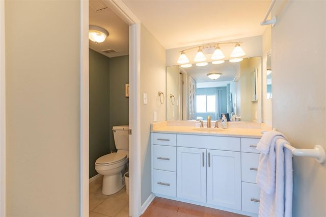 5300 GULF DRIVE 204, Holmes Beach, FL 34217