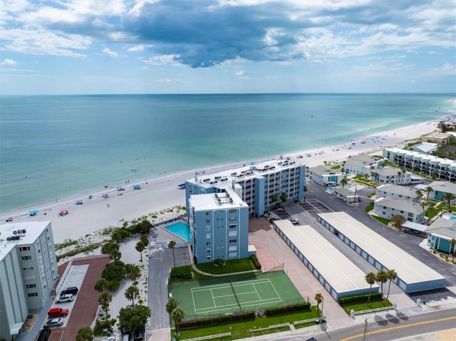 5300 GULF DRIVE 204, Holmes Beach, FL 34217