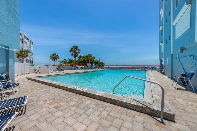 5300 GULF DRIVE 204, Holmes Beach, FL 34217