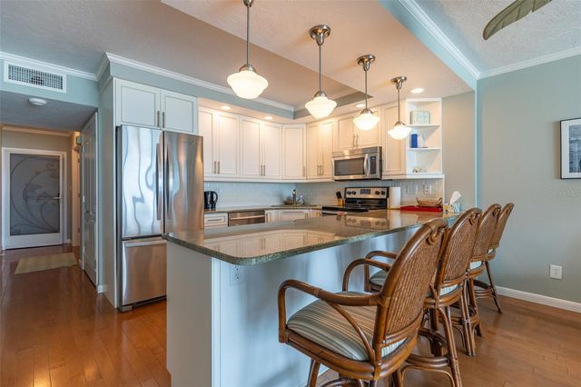 5300 GULF DRIVE 204, Holmes Beach, FL 34217