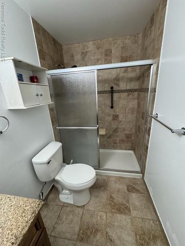 2994 Roundtree Drive, Troy, MI 48083