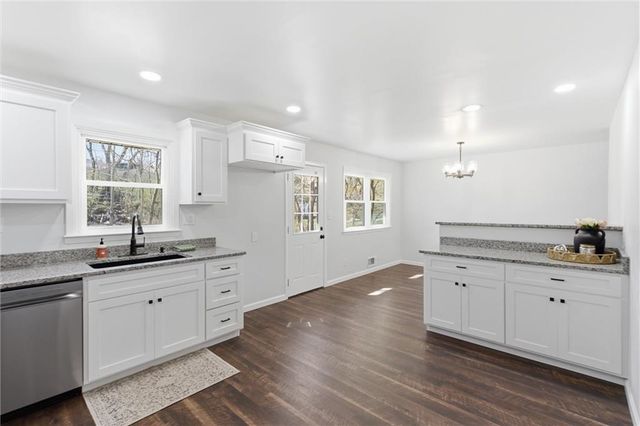 2425 NE 38th Street, Kansas City, MO 64116