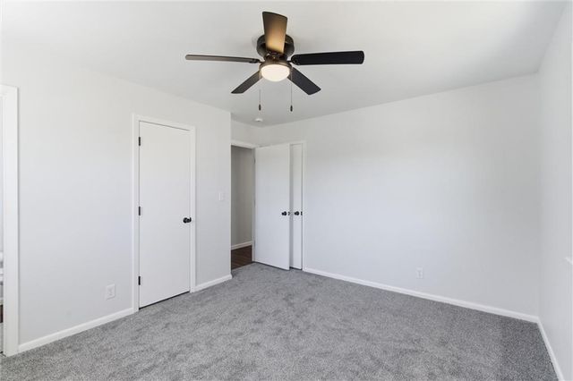 2425 NE 38th Street, Kansas City, MO 64116