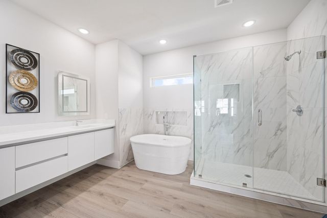 6702 Metro Village Blvd 10, Houston, TX 77083