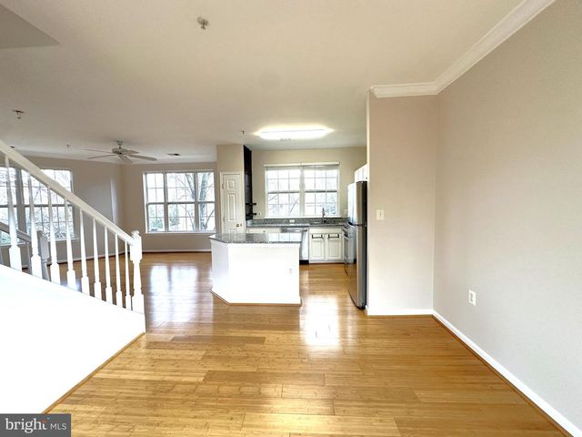 21798 JARVIS SQ, Ashburn, VA 20147