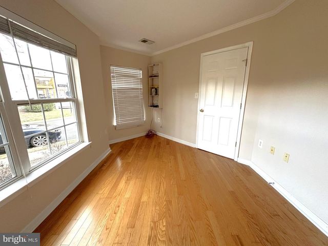 21798 JARVIS SQ, Ashburn, VA 20147