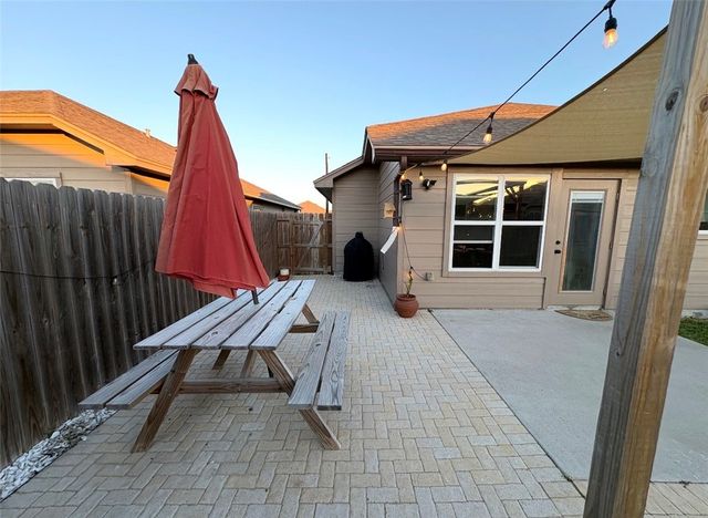 7509 Loyd Neal Dr, Corpus Christi, TX 78414