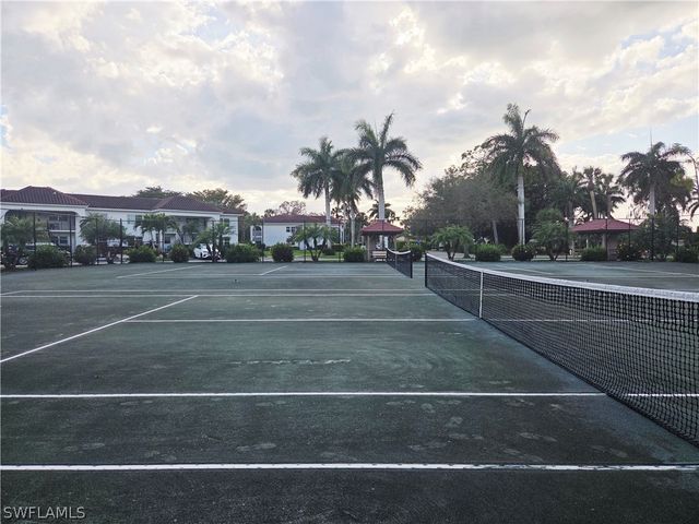 1086 Forest Lakes DR 9207, Naples, FL 34105