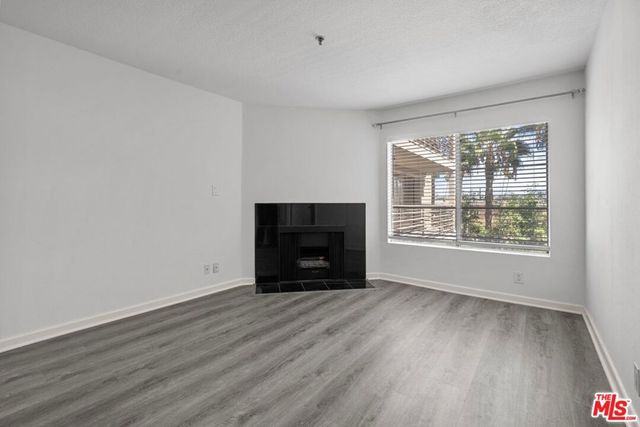 345 S Alexandria Avenue 304, Los Angeles, CA 90020