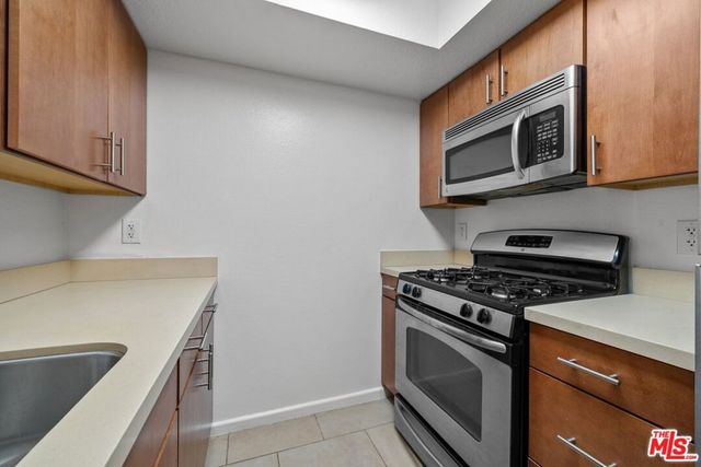 345 S Alexandria Avenue 304, Los Angeles, CA 90020