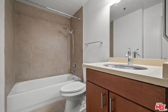 345 S Alexandria Avenue 304, Los Angeles, CA 90020