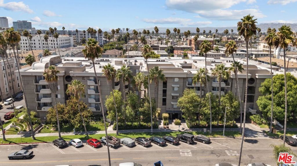 345 S Alexandria Avenue 304, Los Angeles, CA 90020