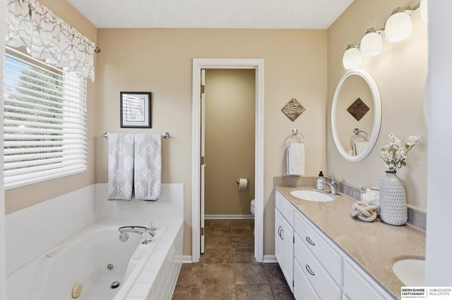 13508 Ames Avenue, Omaha, NE 68164