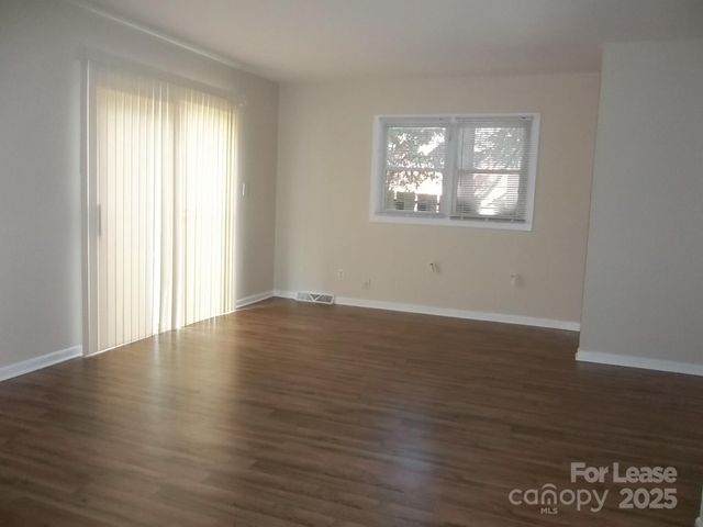 4024 Rosehaven Drive, Charlotte, NC 28205