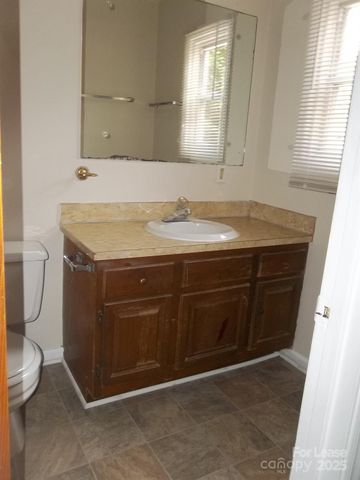 4024 Rosehaven Drive, Charlotte, NC 28205
