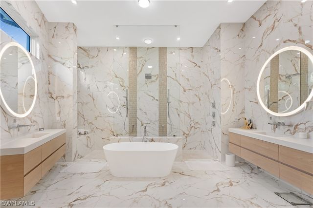 2485 Crayton RD, Naples, FL 34103