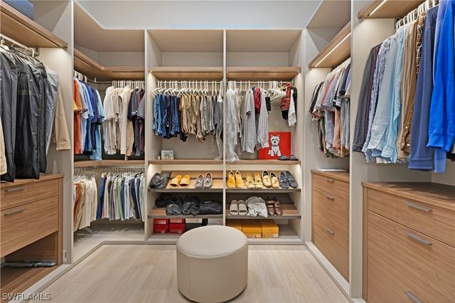 2485 Crayton RD, Naples, FL 34103