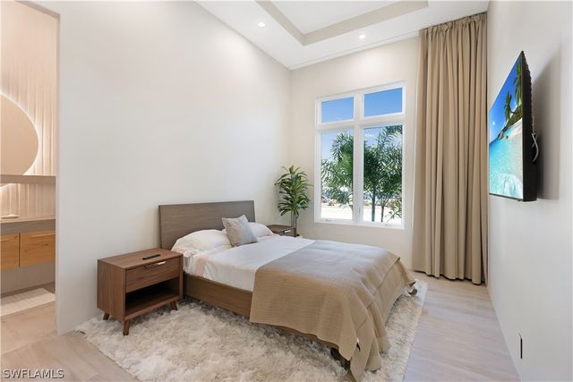 2485 Crayton RD, Naples, FL 34103