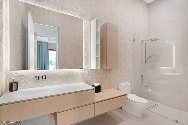 2485 Crayton RD, Naples, FL 34103