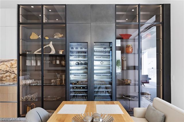 2485 Crayton RD, Naples, FL 34103