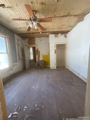 309 MOUNT VERNON CT, San Antonio, TX 78223