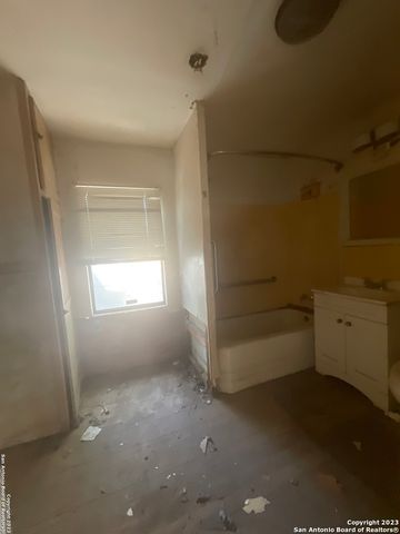 309 MOUNT VERNON CT, San Antonio, TX 78223