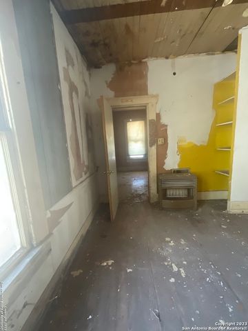 309 MOUNT VERNON CT, San Antonio, TX 78223