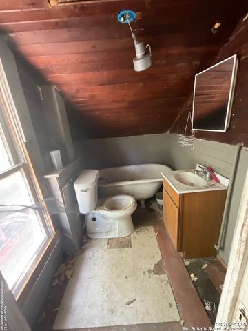 309 MOUNT VERNON CT, San Antonio, TX 78223