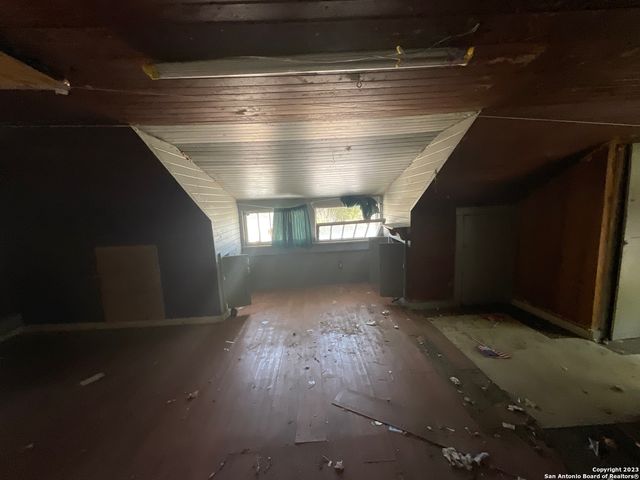 309 MOUNT VERNON CT, San Antonio, TX 78223