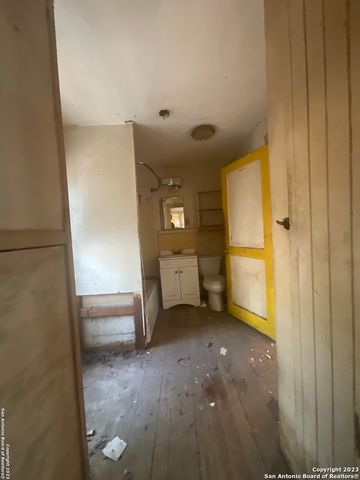 309 MOUNT VERNON CT, San Antonio, TX 78223