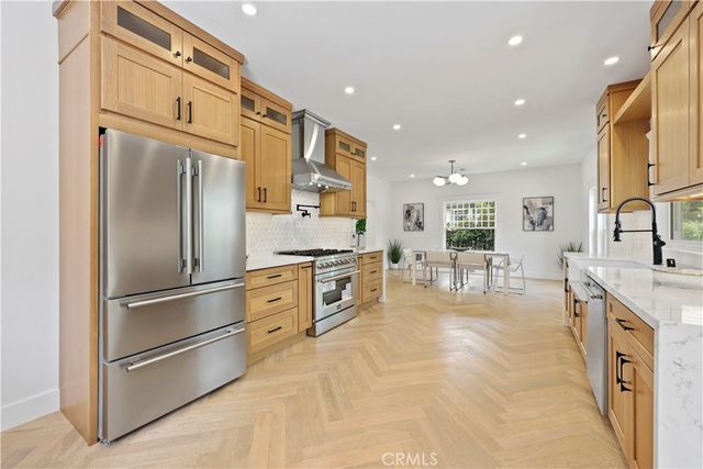 1800 Oxford Avenue, Los Angeles, CA 90006
