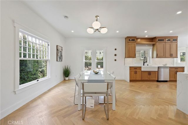 1800 Oxford Avenue, Los Angeles, CA 90006