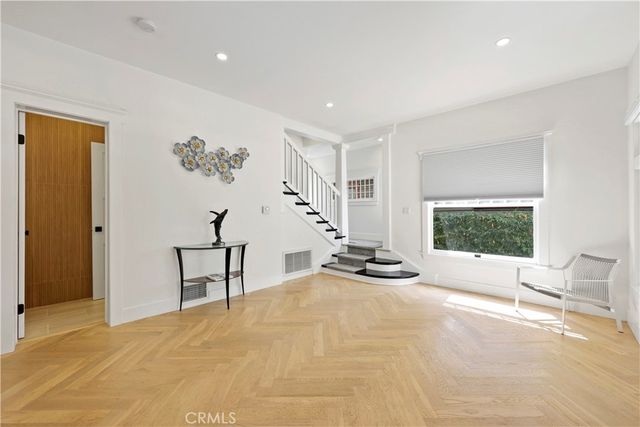 1800 Oxford Avenue, Los Angeles, CA 90006