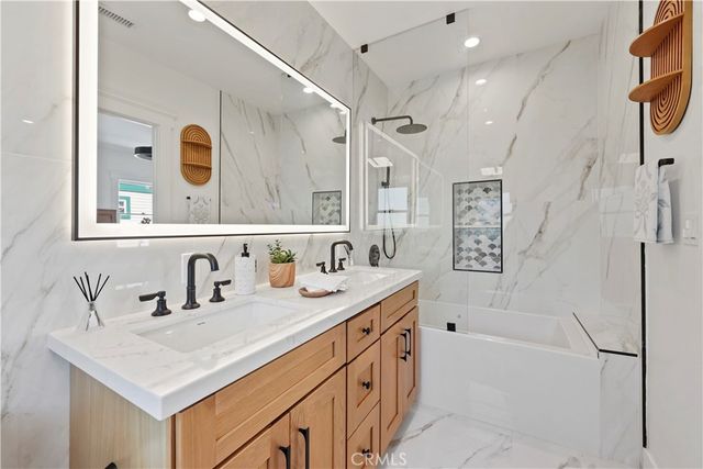1800 Oxford Avenue, Los Angeles, CA 90006