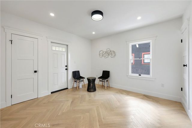 1800 Oxford Avenue, Los Angeles, CA 90006