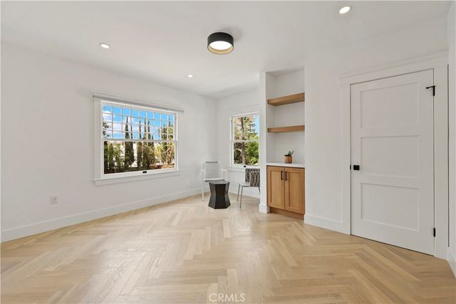 1800 Oxford Avenue, Los Angeles, CA 90006