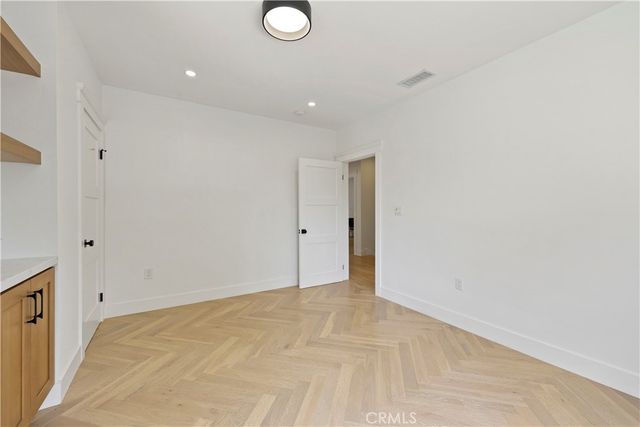 1800 Oxford Avenue, Los Angeles, CA 90006