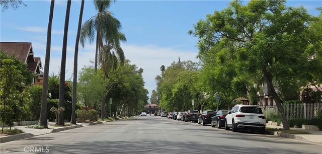 1800 Oxford Avenue, Los Angeles, CA 90006