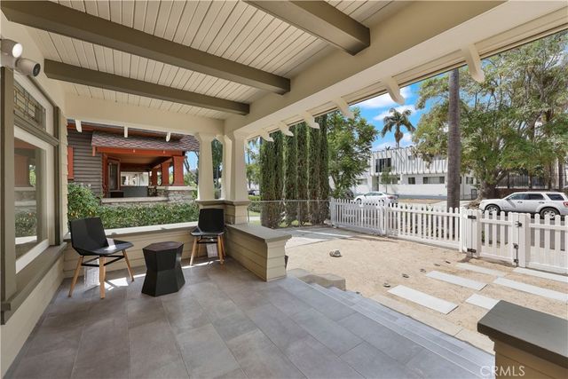 1800 Oxford Avenue, Los Angeles, CA 90006