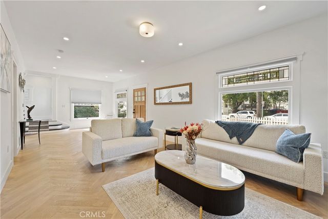 1800 Oxford Avenue, Los Angeles, CA 90006