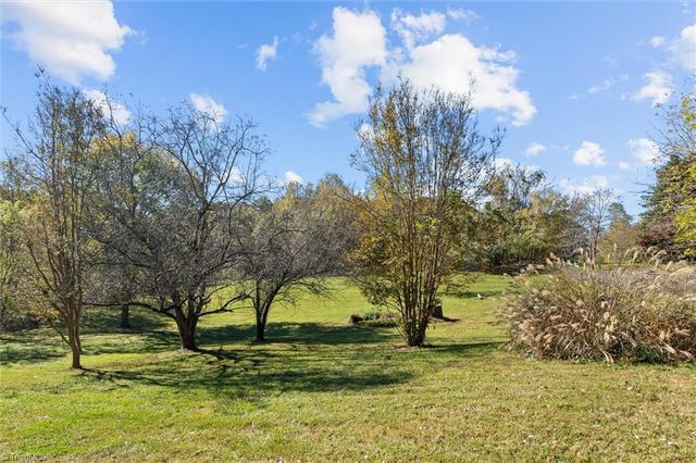 1507 Rogers Road, Mount Airy, NC 27030