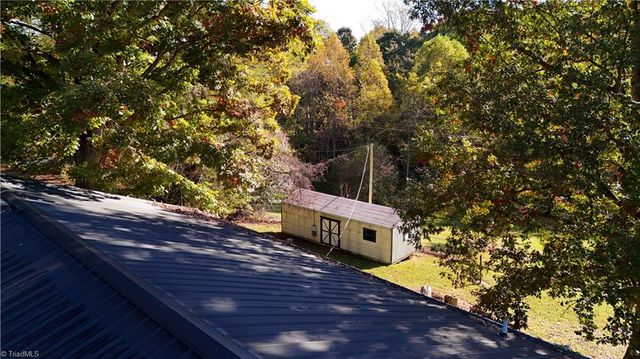 1507 Rogers Road, Mount Airy, NC 27030