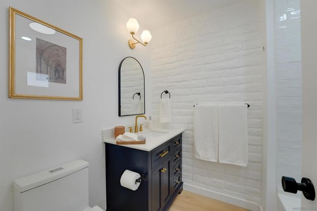 831 E 3rd Ave 5, Escondido, CA 92025