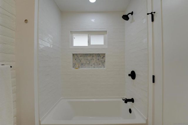 831 E 3rd Ave 5, Escondido, CA 92025