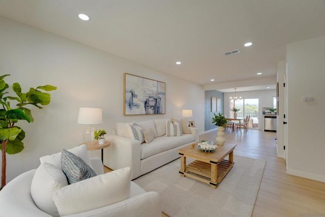 831 E 3rd Ave 5, Escondido, CA 92025