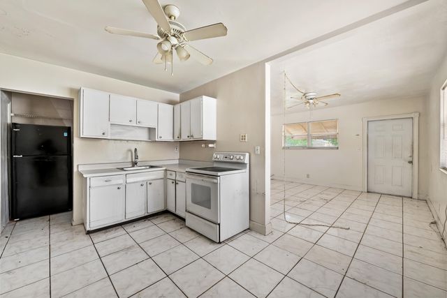 6103 SW 2ND Street, Margate, FL 33068